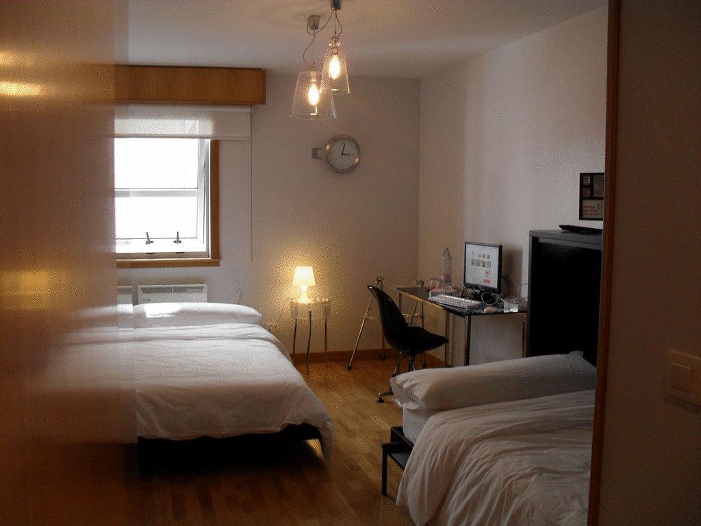Hotel Ofi A Coruña Habitación foto
